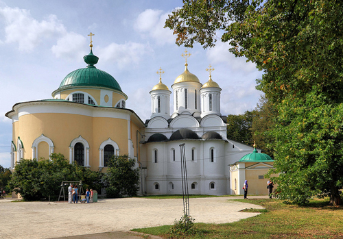 Spaso-Preobrazhensky Monastery in Yaroslavl - photo by Alexxx Malev /flickr.com/photos/alexxx-malev/8120973829/