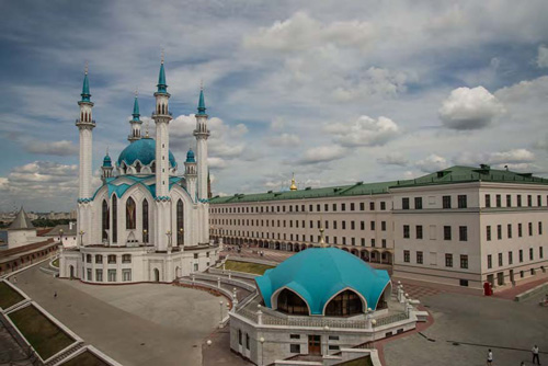 View on Kazan's Krmlin and Mosque - photo by photo by Mikhail Koninin - flickr.com/photos/mksystem/9140261615