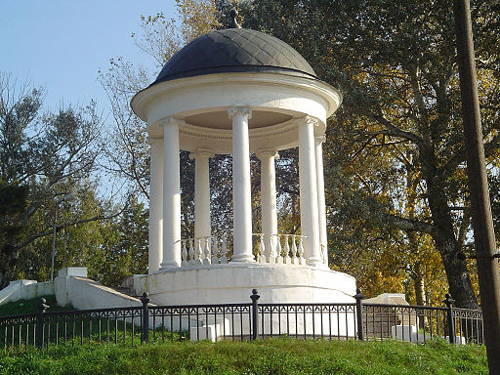 Ostrovsky pavillion, Kostroma - photo by FHen, via Wikimedia Commons