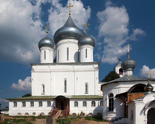 Nikitskiy Monastery in Pereslavl-Zalesskiy - photo by Nickolas Titkov / flickr.com/photos/titkov/4966969791