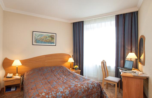 Single room in Oktyabrskaya Hotel in Krasnoyarsk, Siberia