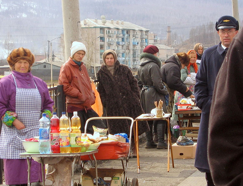 Old women selling food on the Trans-Siberian / Photo by Streggin@FlickR