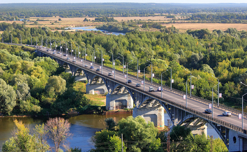 Bridge over Klyasma River in Vladimir - photo by Alexxx Malev / flickr.com/photos/alexxx-malev/7913688860