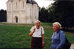 St Dmitry's cathedral (behind), Vladimir and old women from Vladimir